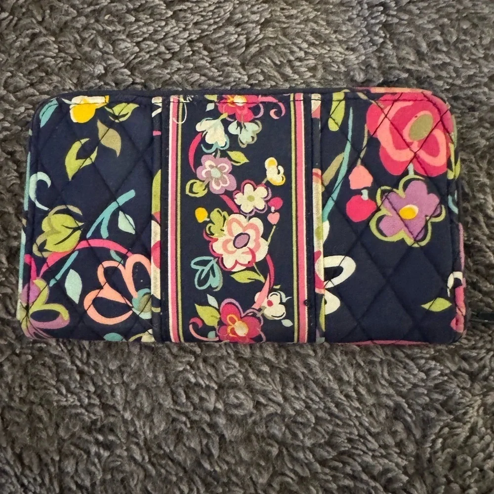 VERA BRADLEY Retired Ribbons Accordion Wallet